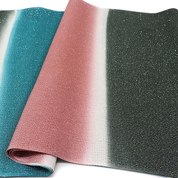 深緑×ピンク×青緑