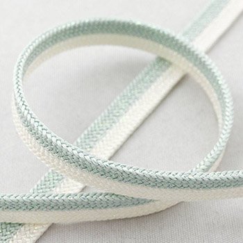 ペールグリーン