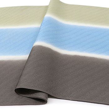 濃灰×水色×薄緑