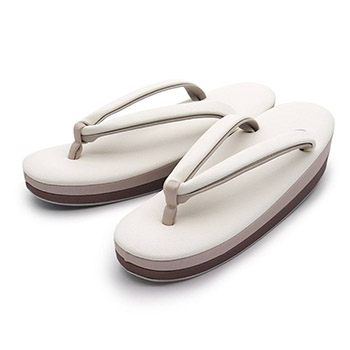 アイボリー×薄茶×桃