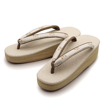 ライトベージュ