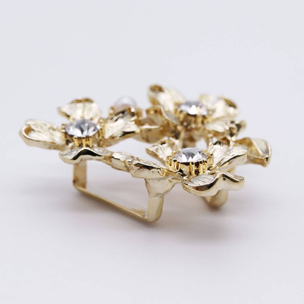 真鍮帯留(3輪の花)