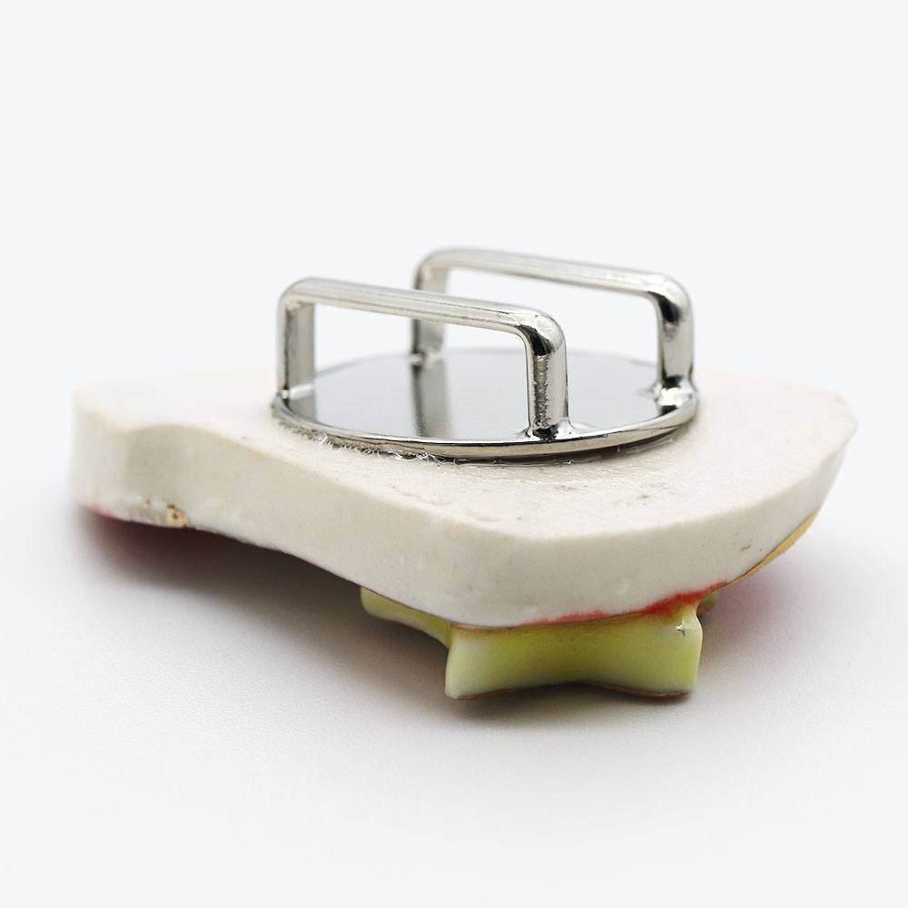 清水焼帯留(サンタさんと星)【馬籠静】