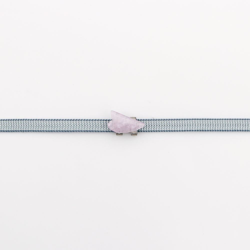 天然石帯留(花びら/クンツァイト)