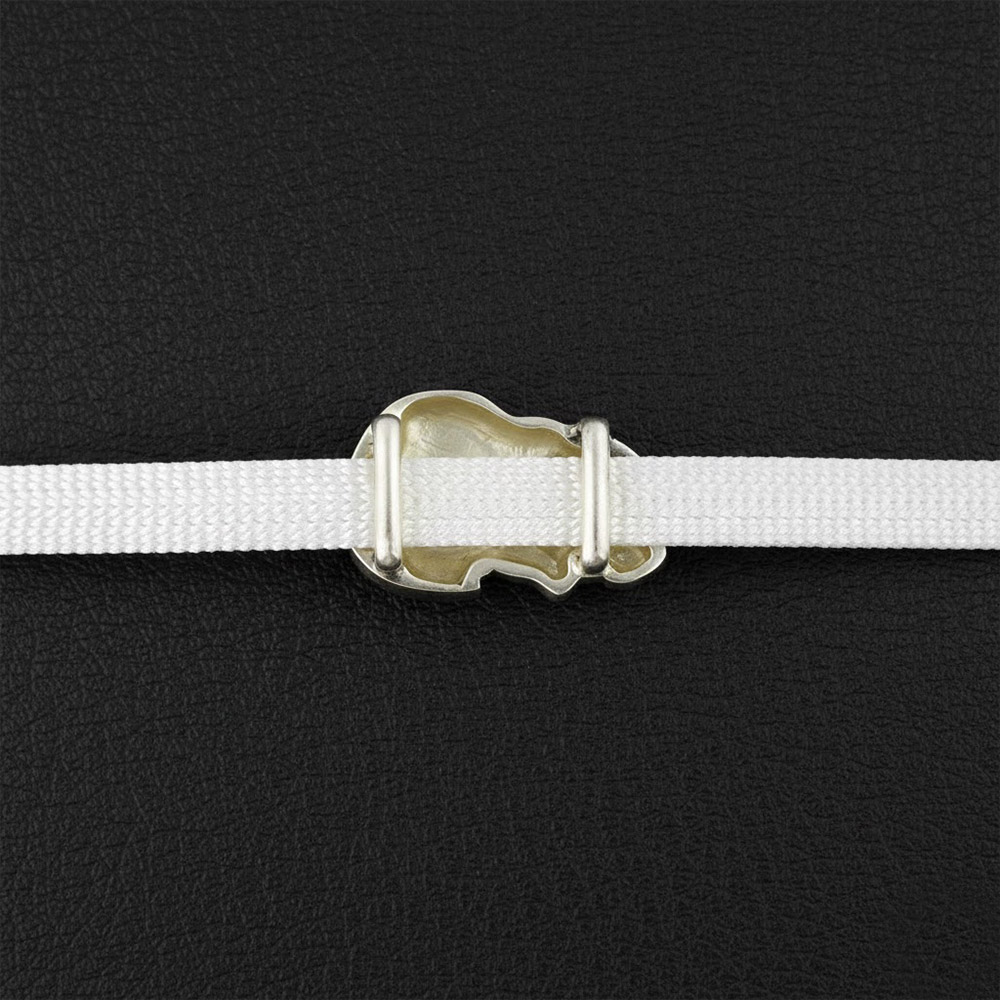 真鍮製帯留(眠り猫)【大原商店】