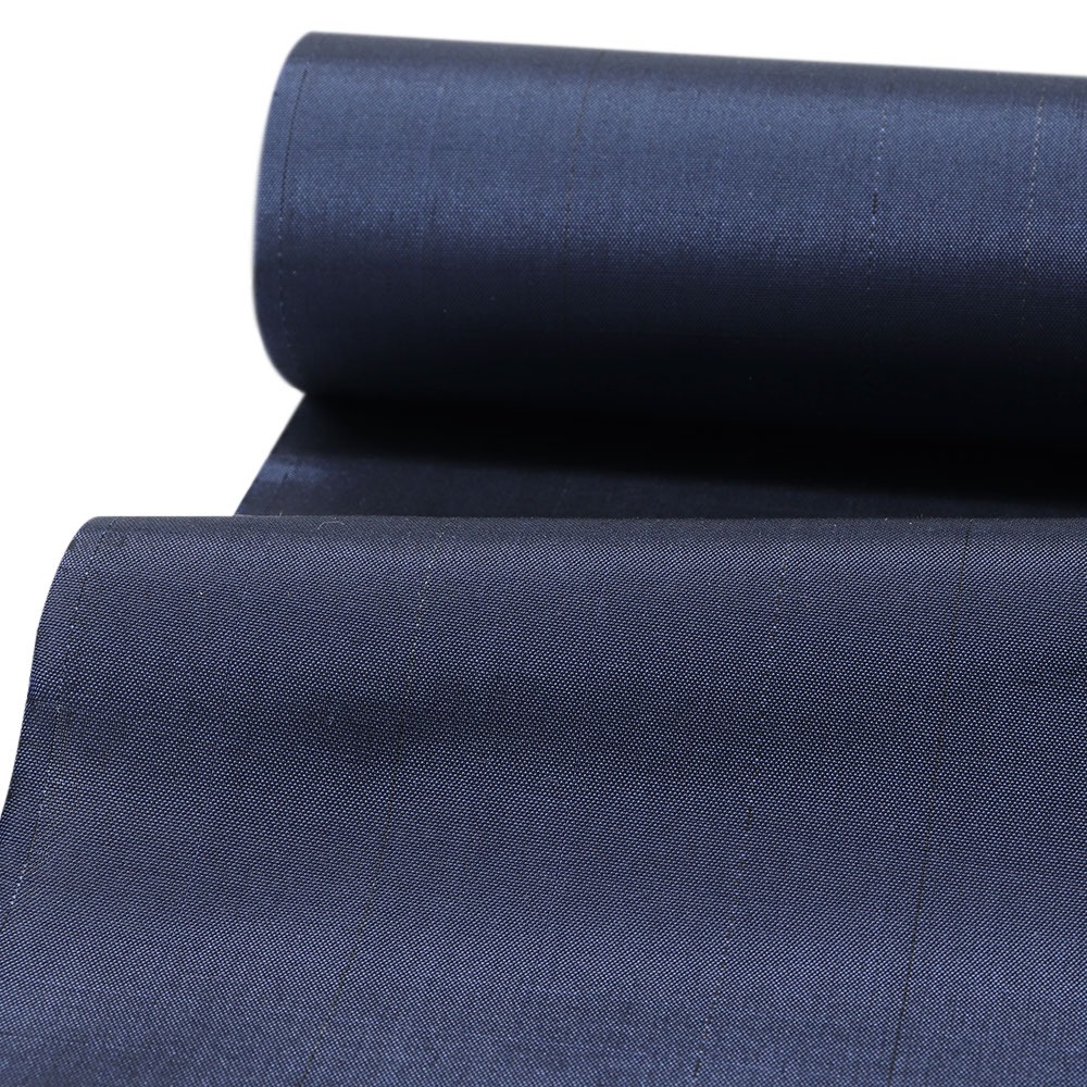 本場縞大島紬（雨絣）『さくら縞』