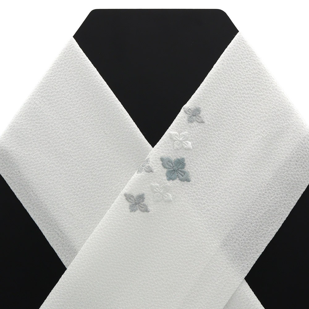 ワンポイント刺繍半衿（花菱）【いち利モールオリジナル】