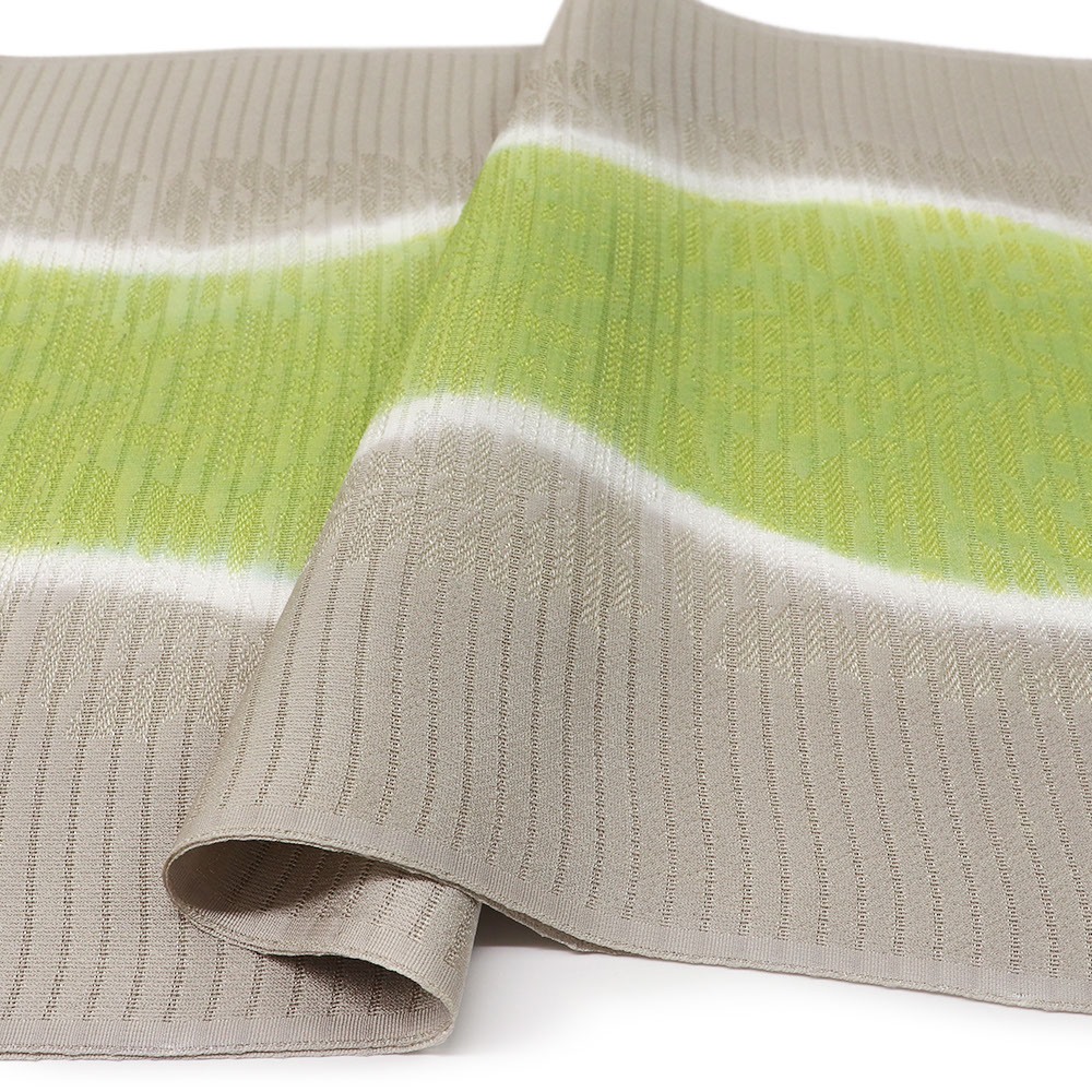 絽帯揚（よろけぼかし）