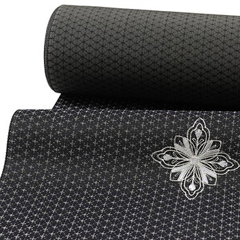 刺繍西陣御召（十字絣）『京縫い』