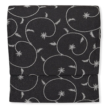 西陣御召地九寸名古屋帯（唐草）